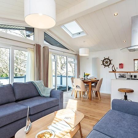 Woodside Bay Lodge Retreat 우튼브리지 외부 사진