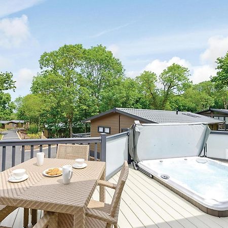 Woodside Bay Lodge Retreat 우튼브리지 외부 사진