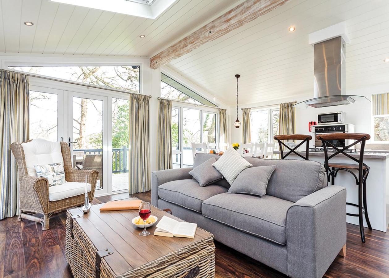 Woodside Bay Lodge Retreat 우튼브리지 외부 사진